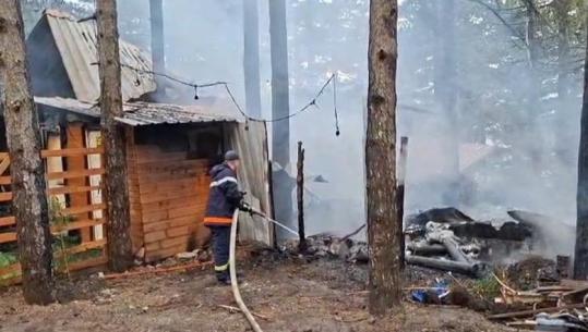 Zjarr në Qafshtamë të Krujës, shkrumbohet lokali pranë burimit 'Nëna Mbretëreshë' 