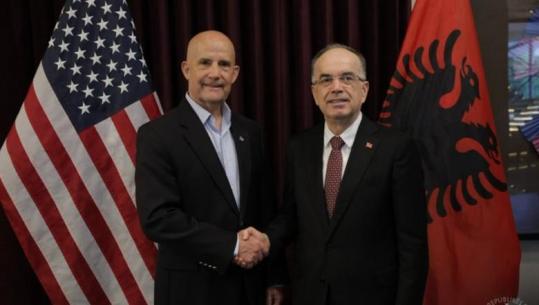 SHBA/ Begaj takim me kongresmenin Self: Mirënjohje për vëmendjen ndaj çështjes shqiptare dhe Ballkanit Perëndimor