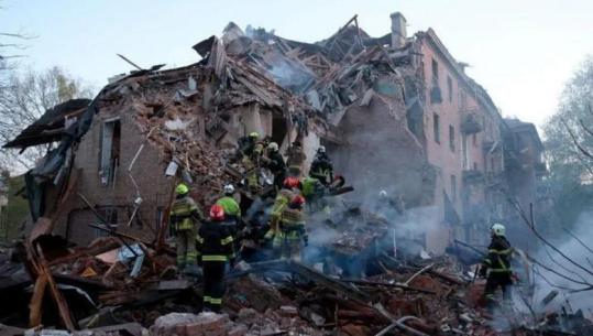Rusia përshkallëzon sulmet me dronë e raketa në Ukrainë, 7 të vrarë