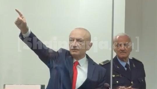 Afera CEZ-DIA e lobimi në SHBA, nis gjyqi në themel për dosjen 'Meta'! Ish-presidenti në sallë brenda kafazit: Procesi ndaj meje i montuar