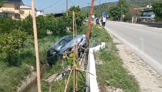 Aksident në Lushnjë-Berat, makina përplaset me shtyllën elektrike! Përfundon në kanal