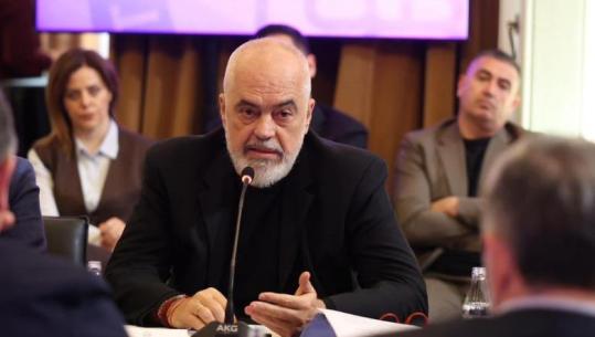 Rama 4 orë mbledhje me ministrat dhe grupin parlamentarsocialist! Në fokus integrimi në BE