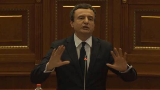 Kurti ‘i lutet’ opozitës: Na ndihmoni të mos kemi 3 poste! (VIDEO)