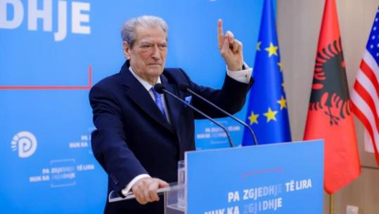 Berishës i flet nënvetëdija: Diktatori rrëzohet me kryengritje të armatosur, por nxiton të korrigjojë ‘gabimin’