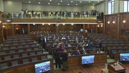 Zgjedhja e presidentit/ Opozita bojkoton, Haxhiu shtyn sërish seancën e Kuvendit në 19:00! LDK kërkon si kandidate Vjosa Osmanin