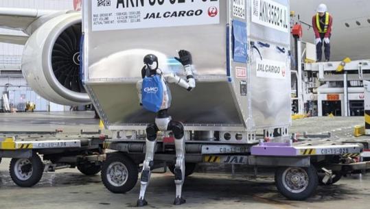 Robotët humanoidë ‘i përvishen’ punës, aeroporti japonez ‘punëson’ stafin e teknologjisë së lartë për transportin e bagazheve