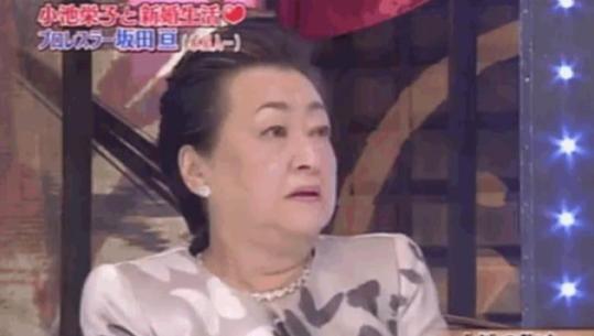 Fallxhorja japoneze Kazuko Hosoki! Mes parashikimeve ogurzeza dhe kërcënimeve në transmetim të drejtpërdrejtë televiziv, shpiku marketingun e frikës