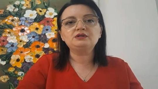 Kryetarja e Komitetit të Helsinkit: Mbajtja e të pandehurve në kafaz xhami, e paligjshme! Cënon prezumimin e pafajësisë dhe pengon komunikimin me avokatin