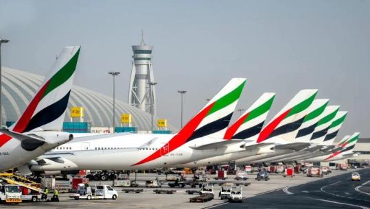 Emiratet e Bashkuara Arabe heqin kufizimet ajrore të vendosura pas sulmeve iraniane, fluturimet pritet të nisin normalisht