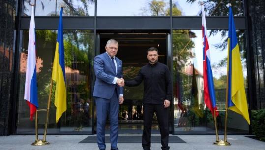 Zelensky bisedë telefonike me kryeministrin sllovak: Kemi nevojë për marrëdhënie të forta