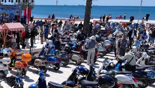 20-vjetori i themelimit të Klubit Vespa Shqipëri, motoristë nga gjithë Europa ‘zbarkojnë’ në Durrës, shumë prej tyre italianë