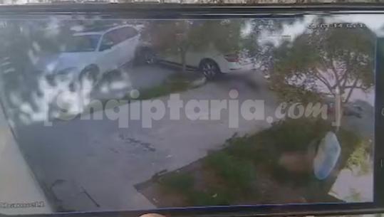 VIDEO TRONDITËSE, momenti kur automjeti përplas për vdekje fëmijët në Durrës, shoferi del me vrap nga makina: O Zot ca bëra
