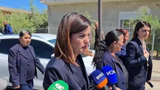 Koçiu pranë familjeve në Durrës që humbën dy fëmijët: Çdo ngushëllim është i pafuqishëm, detyra jonë të garantojmë standarde të larta sigurie