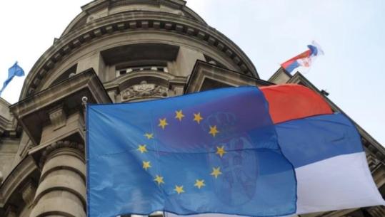 Komisioni Evropian: S’ka vendim formal për ngrirjen e fondeve për Serbinë, KE vlerëson vazhdimisht nëse përmbushen kushtet për mbështetje financiare