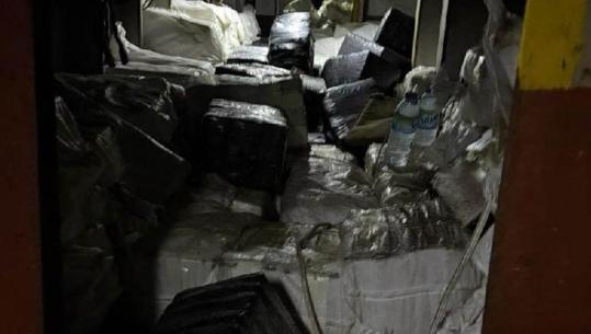 Goditje rekord/ Spanja sekuestron 40 ton kokainë në një anije pranë Ishujve Kanarie, 20 të arrestuar