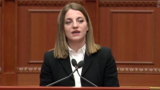 Marjana Koçeku u largua nga grupi i PS, socialistët rebelohen: Dorëzo mandatin, në Kuvend u fute nga lista e mbyllur