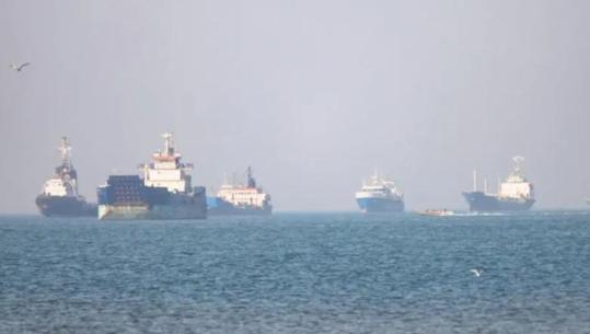 Sulmet në Ngushticën e Hormuzit, Irani thirrje SHBA-ve: Mos u tërhiqni sërish drejt kënetës