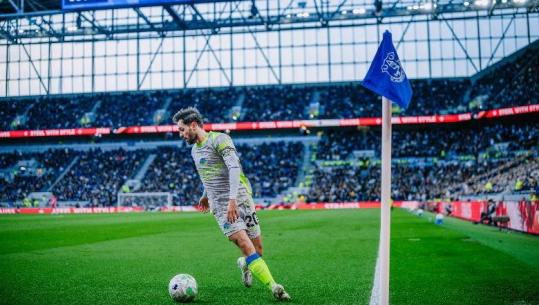 VIDEO/ Dramë me gjashtë gola, Man. City 'humbet' titullin në Liverpool! Evertoni e ndal 3-3