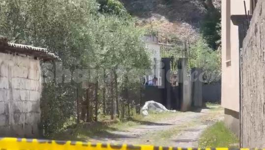 Të shtëna me armë zjarri në një banesë në Elbasan, një person i vrarë
