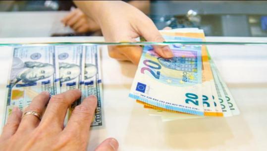 “Exchange” pa licencë në mes të Tiranës, Policia sekuestron mbi 55 mijë euro në 3 pika të paligjshme këmbimi valutor, nën hetim pronarët