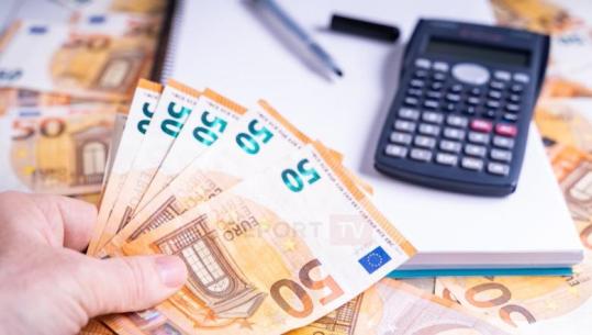 4.8 mld € cash/ Ligji: Nga qershori, pagesa online në turizëm dhe transport! Tatimet apel bizneseve: Mundësoni infrastrukturën për këtë shërbim