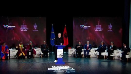 Bordi i Kongresit Botëror të Ligjit mblidhet në Tiranë, nderohen me titullin “Honoris Causa” 5 figura të spikatura ndërkombëtare