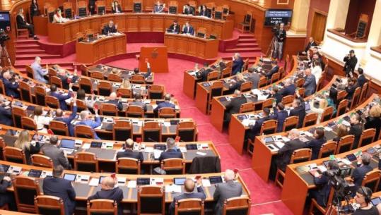LIVE TV- Projektligji për taksat dhe akcizën e naftës, Malaj: Akti normativ i domosdoshëm, synon të mbrojë konsumatorin! Opozita: Politikë shpopullimi, alibi e qeverisë