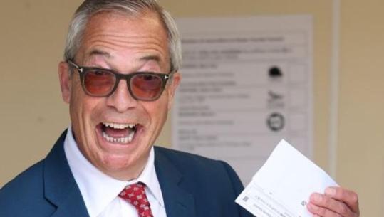 Britani e Madhe/ Laburistët bien në zgjedhjet lokale, ngrihen Farage dhe të Gjelbrit. Starmer nuk jep dorëheqjen