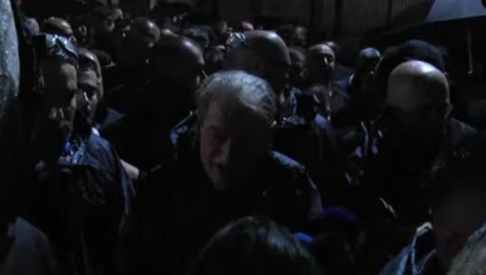 Policia u bllokoi marshimin drejt ministrive, Berisha: Krim i shëmtuar, do të përgatitemi për të gjithë format