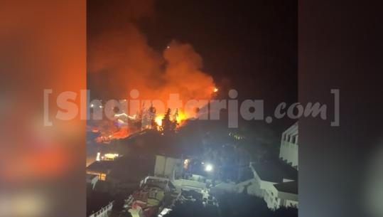 Përfshihet nga flakët një lokal në Radhimë të Vlorës, forcat zjarrfikëse në vendngjarje (VIDEO)