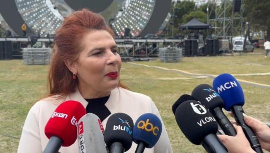 Vlora çel sezonin turistik me koncert, sport, panaire dhe teatër, kryebashkiakja Mersini: Numri i vizitorëve, më i lartë se në 2025-ën