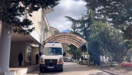 Korçë/ Ngacmoi seksualisht 21-vjeçaren, arrestohet kirurgu (EMRI)