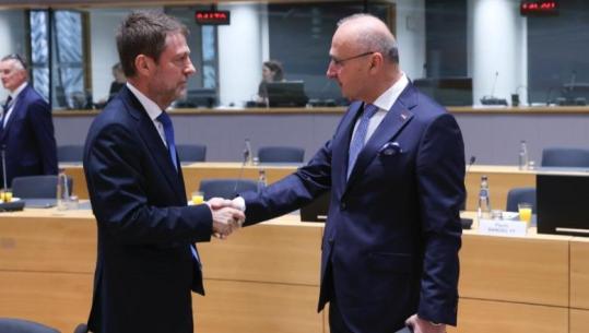 Ministri Hoxha në Bruksel: Zgjerimi i BE jetik për Shqipërinë, normalizimi i raporteve Kosovë-Serbi, jo një slogan bosh