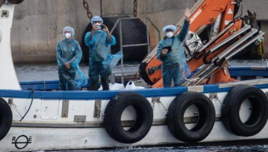 Anija e prekur nga Hantavirus niset për në Holandë, pasagjerët e fundit evakuohen në Tenerife