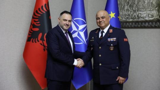 Ministri Nufi mirëpret Shefin e Shtabit të Maqedonisë së Veriut, në fokus forcimi i bashkëpunimit në fushën e mbrojtjes dhe sigurisë