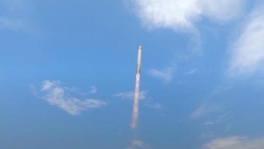 Rusia prezanton ‘Sarmat’, raketa ndërkontinentale me rreze deri në 35,000 km dhe fuqi bërthamore 4 herë më të madhe