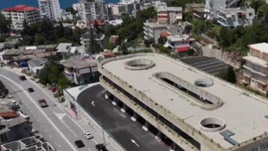 Hapet së shpejti 'Qendra e Mirëpritjes' në Sarandë, Koçiu prezanton investimin e ri, 100 vende parkimi për vendasit dhe turistët