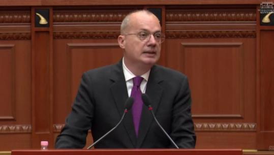 Integrimi në BE/ Hasani lexon projekt-rezolutën: Kërkohet transformim i plotë, angazhohemi bashkërisht për tu anëtarësuar