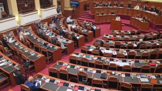 Kuvendi diskuton procesin e integrimit, deputetët ‘zhduken’ nga salla