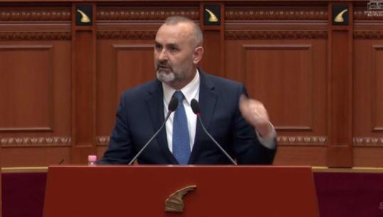 ‘Të ula gradat’, Manja nuk harron replikën për Peleshin: Ndjesa ime pa mikrofon është më e fortë se cinizmi yt