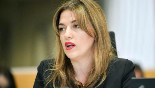 'Dhuna nuk ka vend në politikën e Kosovës', Albulena Haxhiu dënon sulmin ndaj zv/ministrit të Financave dhe kërkon reagim nga drejtësia