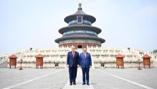 Xi Jinping shëtit me Donald Trump në Tempullin e Qiellit në Pekin: Populli është themeli i shtetit