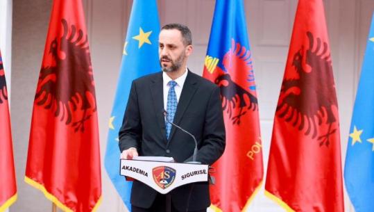 Diplomohen 104 studentët e Akademisë së Sigurisë, Lamallari: Shqipëria fiton shërbëtorë të rinj të ligjit, mbajeni uniformën me krenari!