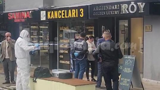 Grabitje me armë në një argjendari në Kamëz, autorët marrin bizhuteri dhe largohen