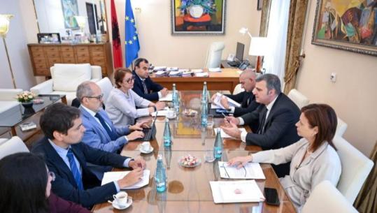 Sejko takon shefin e Bankës Botërore në Shqipëri: Ekonomia po rritet por pasiguria është e lartë! Lufta do rrisë inflacionin