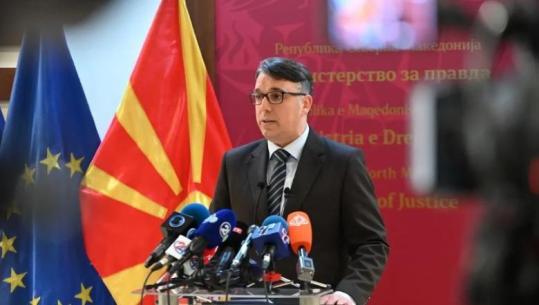 Protesta për shqipen ndez politikën në Maqedoninë e Veriut, ministri i Drejtësisë kundër studentëve shqiptarë: Po nxisin tensione ndëretnike, gjuha maqedonase është detyrim