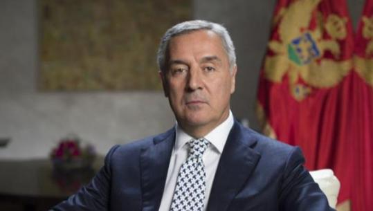24 vjet më vonë ish presidenti malazez tregon prapaskenat e skandalit seksual që tronditi Ballkanin, Gjukanoviç: Qarqet serbe përgatitën 27 vajza për të joshur zyrtarët e KFOR-it në Kosovë