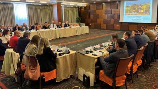 Kryeprokurorët e Ballkanit Perëndimor takohen në Sarajevë, në fokus të diskutimeve bashkëpunimi në trajtimin e rasteve të krimit të organizuar dhe korrupsionit