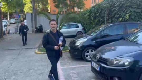 Biznesmeni Çekrezi e ka paditur për shpifje, deputeti Braçe mbërrin në GJKKO për seancën e radhës