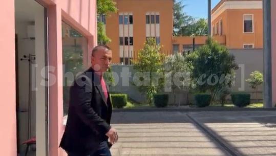 Deputeti socialist Tërmet Peçi paraqitet në SPAK